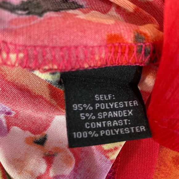 Investments Floral Flutter Sleeve Blouse size 1X - Picture 9 of 9